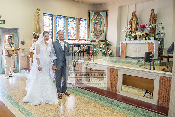 EVELIA Y JUAN weddings photography and video at St Joseph Catholic church in Hawthorne Ca, Reception venues at Temple of Emanuel of beberly hills Ca,  www.gustavovillarreal.com, 323-633-8283