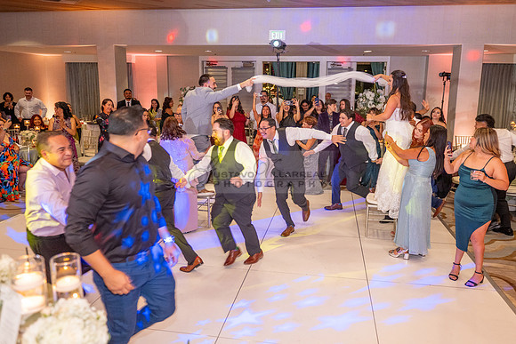 LINK-#1-Stephanie and Albert wedding photography, celebration at Sonesta Redondo Beach and Marina in Redondo Beach Ca, photographer, videographer, Gustavo Villarreal, 323-633-8283, www.gvphotoandvideo