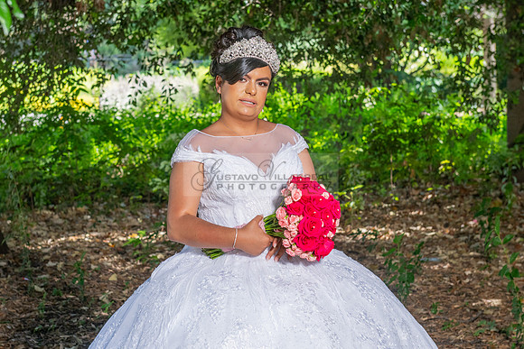 Alyssa and Kaitlynn sweet Sixteens photoshoot at Los Angeles County Arboretum in Arcadia Ca. photography, videography, Gustavo Villarreal, 323-633-8283, www.gvphotoandvideo.com