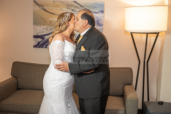 Alberto y Lourdes wedding celebration, photographer, videographer at Rio Hondo country Club in Downey Ca. Gustavo Villarreal photography, 323-633-8283, www.gvphotoandvideo.com