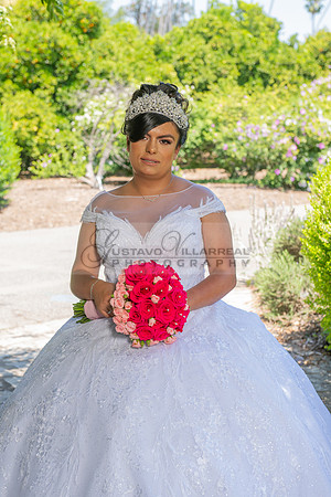 Alyssa and Kaitlynn sweet Sixteens photoshoot at Los Angeles County Arboretum in Arcadia Ca. photography, videography, Gustavo Villarreal, 323-633-8283, www.gvphotoandvideo.com