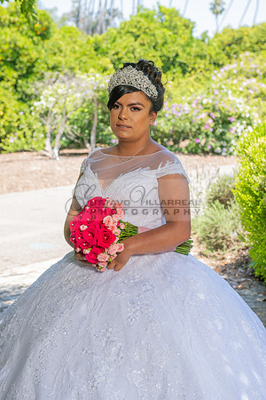 Alyssa and Kaitlynn sweet Sixteens photoshoot at Los Angeles County Arboretum in Arcadia Ca. photography, videography, Gustavo Villarreal, 323-633-8283, www.gvphotoandvideo.com