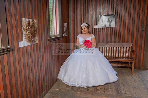 Alyssa and Kaitlynn sweet Sixteens photoshoot at Los Angeles County Arboretum in Arcadia Ca. photography, videography, Gustavo Villarreal, 323-633-8283, www.gvphotoandvideo.com