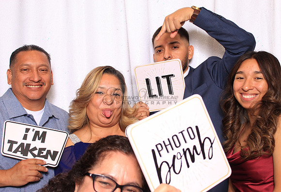 Stephanie and Albert wedding celebration, photo booth in Redondo Beach Ca, Gustavo Villarreal Photography, 323-633-8283, www.gvphotoandvideo.com