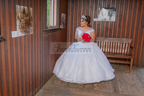 Alyssa and Kaitlynn sweet Sixteens photoshoot at Los Angeles County Arboretum in Arcadia Ca. photography, videography, Gustavo Villarreal, 323-633-8283, www.gvphotoandvideo.com