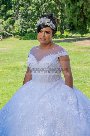 Alyssa and Kaitlynn sweet Sixteens photoshoot at Los Angeles County Arboretum in Arcadia Ca. photography, videography, Gustavo Villarreal, 323-633-8283, www.gvphotoandvideo.com