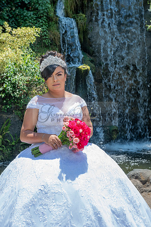 Alyssa and Kaitlynn sweet Sixteens photoshoot at Los Angeles County Arboretum in Arcadia Ca. photography, videography, Gustavo Villarreal, 323-633-8283, www.gvphotoandvideo.com