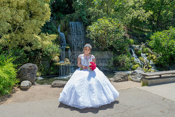 Alyssa and Kaitlynn sweet Sixteens photoshoot at Los Angeles County Arboretum in Arcadia Ca. photography, videography, Gustavo Villarreal, 323-633-8283, www.gvphotoandvideo.com