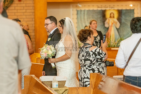 Jeanette and Juan wedding reception at doubletree hotel in Norwalk Ca. Wedding photography, videography, 323-633-8283, www.gvphotoandvideo.com