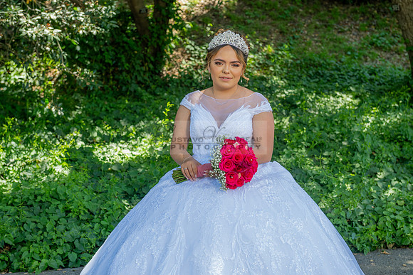 Alyssa and Kaitlynn sweet Sixteens photoshoot at Los Angeles County Arboretum in Arcadia Ca. photography, videography, Gustavo Villarreal, 323-633-8283, www.gvphotoandvideo.com