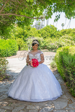 Alyssa and Kaitlynn sweet Sixteens photoshoot at Los Angeles County Arboretum in Arcadia Ca. photography, videography, Gustavo Villarreal, 323-633-8283, www.gvphotoandvideo.com