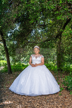 Alyssa and Kaitlynn sweet Sixteens photoshoot at Los Angeles County Arboretum in Arcadia Ca. photography, videography, Gustavo Villarreal, 323-633-8283, www.gvphotoandvideo.com