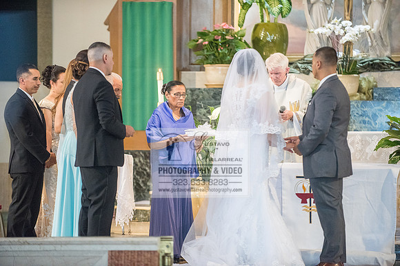 EVELIA Y JUAN weddings photography and video at St Joseph Catholic church in Hawthorne Ca, Reception venues at Temple of Emanuel of beberly hills Ca,  www.gustavovillarreal.com, 323-633-8283
