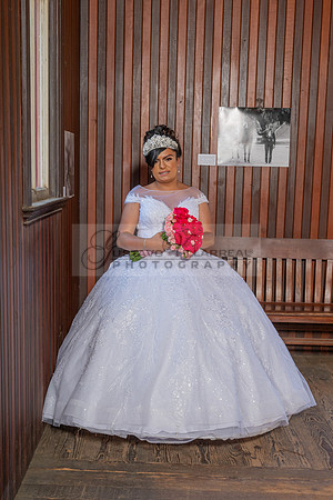 Alyssa and Kaitlynn sweet Sixteens photoshoot at Los Angeles County Arboretum in Arcadia Ca. photography, videography, Gustavo Villarreal, 323-633-8283, www.gvphotoandvideo.com