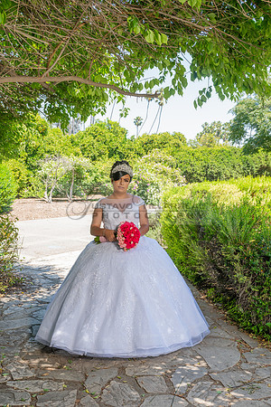 Alyssa and Kaitlynn sweet Sixteens photoshoot at Los Angeles County Arboretum in Arcadia Ca. photography, videography, Gustavo Villarreal, 323-633-8283, www.gvphotoandvideo.com