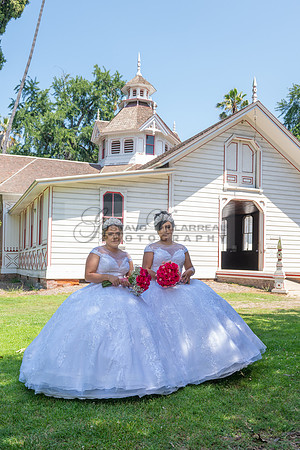 Alyssa and Kaitlynn sweet Sixteens photoshoot at Los Angeles County Arboretum in Arcadia Ca. photography, videography, Gustavo Villarreal, 323-633-8283, www.gvphotoandvideo.com