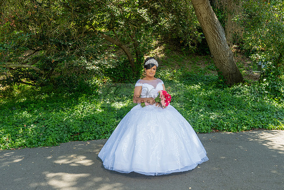 Alyssa and Kaitlynn sweet Sixteens photoshoot at Los Angeles County Arboretum in Arcadia Ca. photography, videography, Gustavo Villarreal, 323-633-8283, www.gvphotoandvideo.com