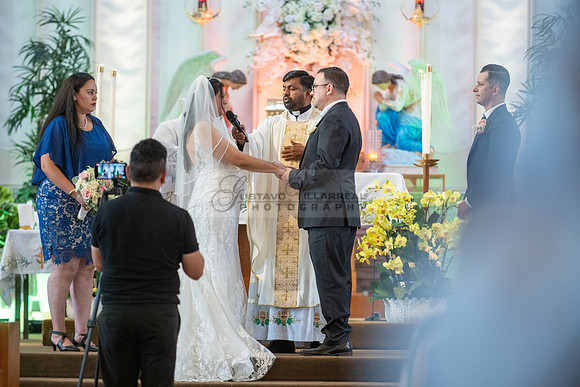 Jeanette and Juan wedding reception at doubletree hotel in Norwalk Ca. Wedding photography, videography, 323-633-8283, www.gvphotoandvideo.com