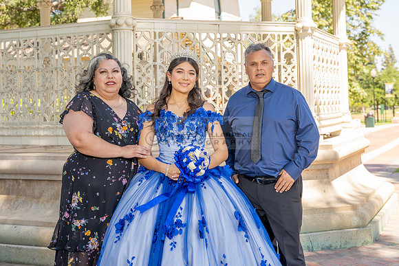 Violeta Noemi quinceanera celebration, photographer , videographer in Hacienda Heights Ca, Montebello Ca, Gustavo Villarreal Photography, 323-633-8283, www.gvphotoandvideo.com
