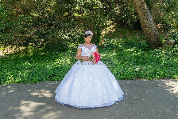 Alyssa and Kaitlynn sweet Sixteens photoshoot at Los Angeles County Arboretum in Arcadia Ca. photography, videography, Gustavo Villarreal, 323-633-8283, www.gvphotoandvideo.com