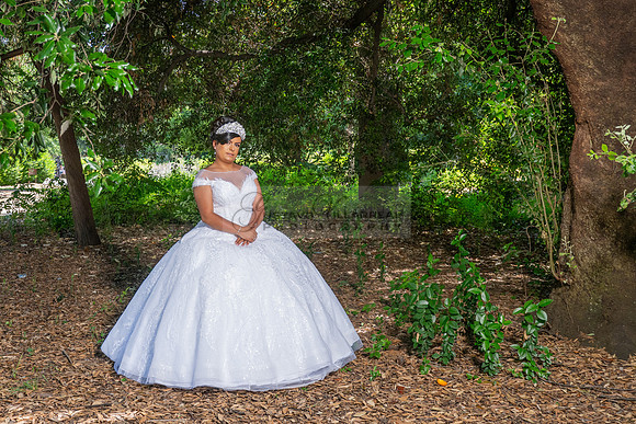 Alyssa and Kaitlynn sweet Sixteens photoshoot at Los Angeles County Arboretum in Arcadia Ca. photography, videography, Gustavo Villarreal, 323-633-8283, www.gvphotoandvideo.com