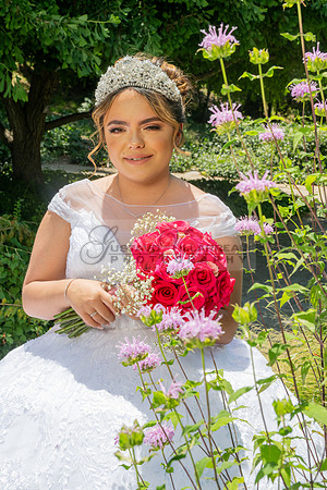 Alyssa and Kaitlynn sweet Sixteens photoshoot at Los Angeles County Arboretum in Arcadia Ca. photography, videography, Gustavo Villarreal, 323-633-8283, www.gvphotoandvideo.com