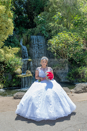 Alyssa and Kaitlynn sweet Sixteens photoshoot at Los Angeles County Arboretum in Arcadia Ca. photography, videography, Gustavo Villarreal, 323-633-8283, www.gvphotoandvideo.com