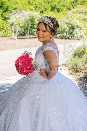 Alyssa and Kaitlynn sweet Sixteens photoshoot at Los Angeles County Arboretum in Arcadia Ca. photography, videography, Gustavo Villarreal, 323-633-8283, www.gvphotoandvideo.com