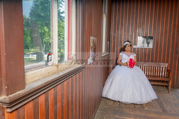 Alyssa and Kaitlynn sweet Sixteens photoshoot at Los Angeles County Arboretum in Arcadia Ca. photography, videography, Gustavo Villarreal, 323-633-8283, www.gvphotoandvideo.com