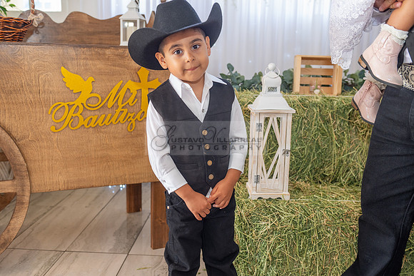 Nazareth Bautizo fotografias y videos en Whittier Ca, reception at Grand premier Banquet hall in Gardena Ca. Gustavo Villarreal photographer 323-633-8283, www.gvphotoandvideo.com