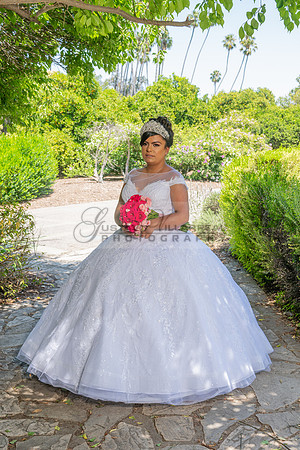 Alyssa and Kaitlynn sweet Sixteens photoshoot at Los Angeles County Arboretum in Arcadia Ca. photography, videography, Gustavo Villarreal, 323-633-8283, www.gvphotoandvideo.com