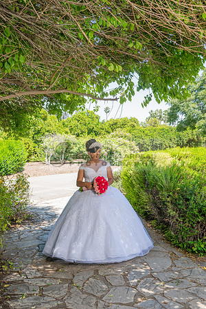 Alyssa and Kaitlynn sweet Sixteens photoshoot at Los Angeles County Arboretum in Arcadia Ca. photography, videography, Gustavo Villarreal, 323-633-8283, www.gvphotoandvideo.com