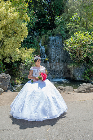 Alyssa and Kaitlynn sweet Sixteens photoshoot at Los Angeles County Arboretum in Arcadia Ca. photography, videography, Gustavo Villarreal, 323-633-8283, www.gvphotoandvideo.com