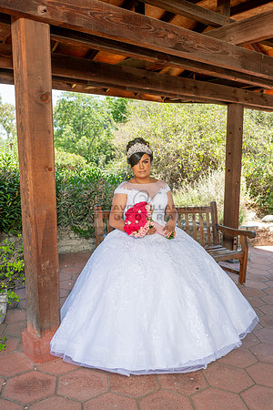 Alyssa and Kaitlynn sweet Sixteens photoshoot at Los Angeles County Arboretum in Arcadia Ca. photography, videography, Gustavo Villarreal, 323-633-8283, www.gvphotoandvideo.com