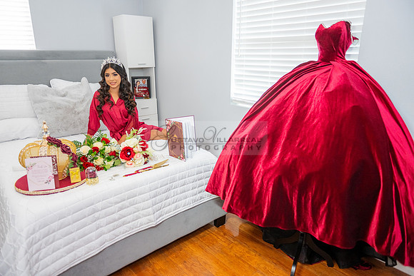 Delilah Vazquez-quinceanera-celebration-photographer-videographe