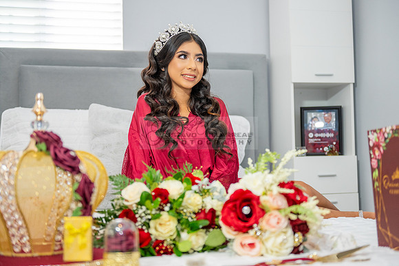 Delilah Vazquez-quinceanera-celebration-photographer-videographe