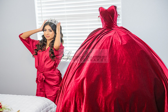 Delilah Vazquez-quinceanera-celebration-photographer-videographe