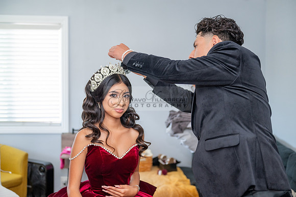Delilah Vazquez-quinceanera-celebration-photographer-videographe
