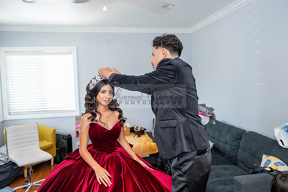 Delilah Vazquez-quinceanera-celebration-photographer-videographe