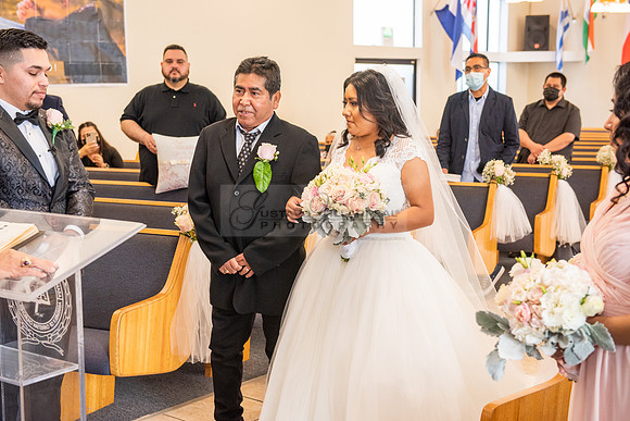 Liliana and Isaac wedding celebration at Noor Restaurant Event Center in Pasadena Ca, Pasadena City hall, photographer Gustavo Villarreal 323-633-8283