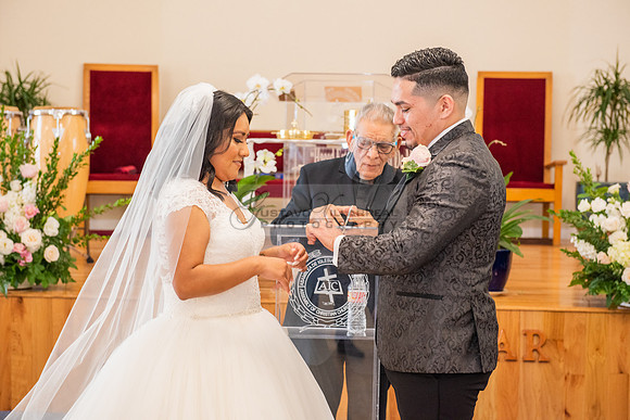 Liliana and Isaac wedding celebration at Noor Restaurant Event Center in Pasadena Ca, Pasadena City hall, photographer Gustavo Villarreal 323-633-8283