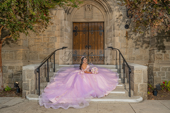 Camila Pacheco quinceanera, sweet 16, photo session in Pasadena City Hall in Pasadena California, photography and videography by Gustavo Villarreal photographer, 323-633-8283, www.gvphotoandvideo.com