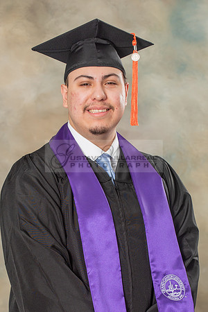 Enrique Balderas graduation photos in Whittier Ca by Gustavo Villarreal Photography, family photos 323-366-8283