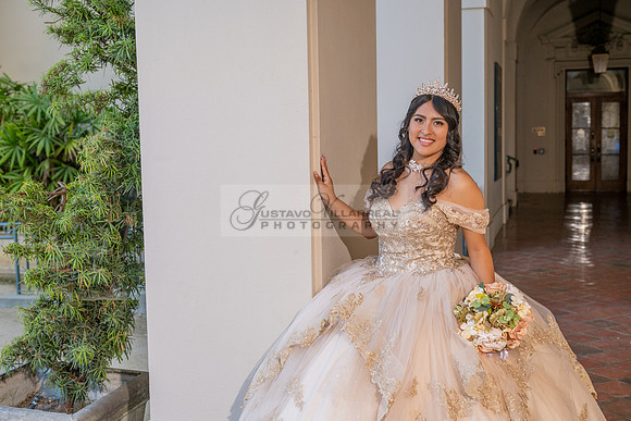 Siane-quinceanera-photo-shoot-at-pasadena-city-hall-pasadena-ca-photographer-videographer-gustavo-villarreal-323-633-8283