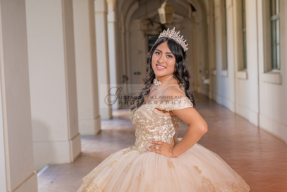 Siane-quinceanera-photo-shoot-at-pasadena-city-hall-pasadena-ca-photographer-videographer-gustavo-villarreal-323-633-8283