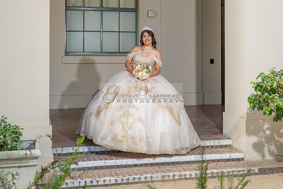 Siane-quinceanera-photo-shoot-at-pasadena-city-hall-pasadena-ca-photographer-videographer-gustavo-villarreal-323-633-8283