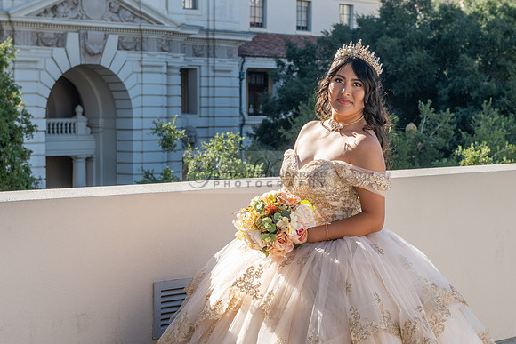 Siane-quinceanera-photo-shoot-at-pasadena-city-hall-pasadena-ca-photographer-videographer-gustavo-villarreal-323-633-8283