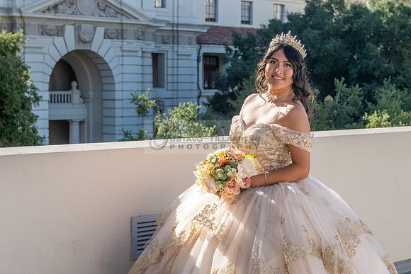 Siane-quinceanera-photo-shoot-at-pasadena-city-hall-pasadena-ca-photographer-videographer-gustavo-villarreal-323-633-8283