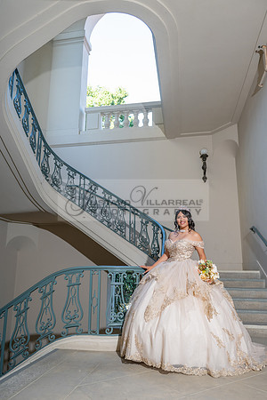 Siane-quinceanera-photo-shoot-at-pasadena-city-hall-pasadena-ca-photographer-videographer-gustavo-villarreal-323-633-8283