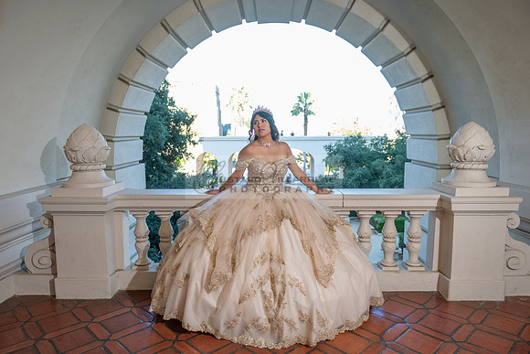 Siane-quinceanera-photo-shoot-at-pasadena-city-hall-pasadena-ca-photographer-videographer-gustavo-villarreal-323-633-8283